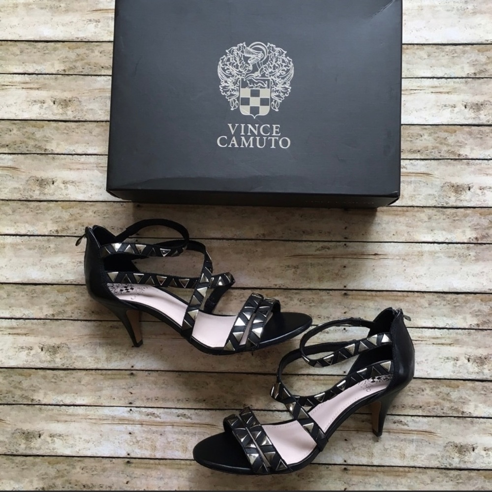 Vince Camuto 'Mikal' Sandal. NWT